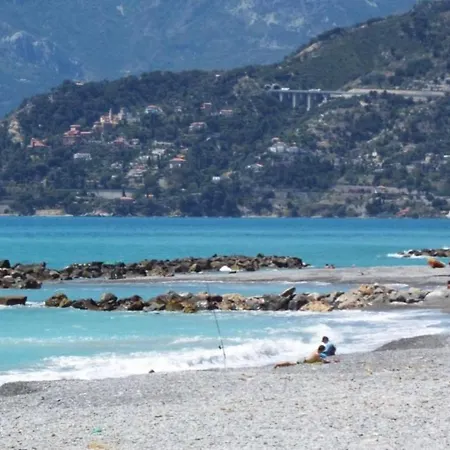 Σπίτι διακοπών Casa Celestine In Via Orsini Liguria Italy Sleeps 5 *