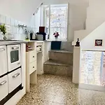 Casa Celestine In Via Orsini Liguria Italy Sleeps 5 別荘 *