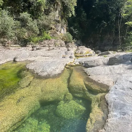 度假居 Casa Celestine In Via Orsini Liguria Italy Sleeps 5