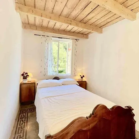 度假居 Casa Celestine In Via Orsini Liguria Italy Sleeps 5 Isolabona