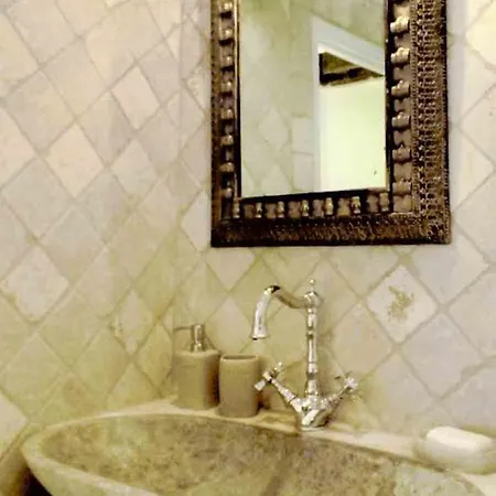 Casa Celestine In Via Orsini Liguria Italy Sleeps 5 Casa de Férias *