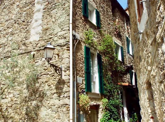 Casa Celestine In Via Orsini Liguria Italy Sleeps 5 Ferienhaus Isolabona