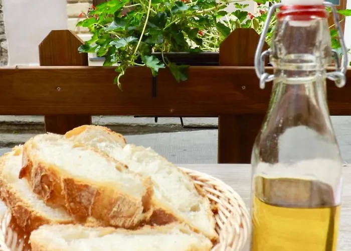 Feriehus Casa Celestine In Via Orsini Liguria Italy Sleeps 5