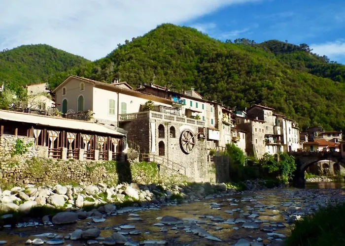 Feriehus Casa Celestine In Via Orsini Liguria Italy Sleeps 5 *