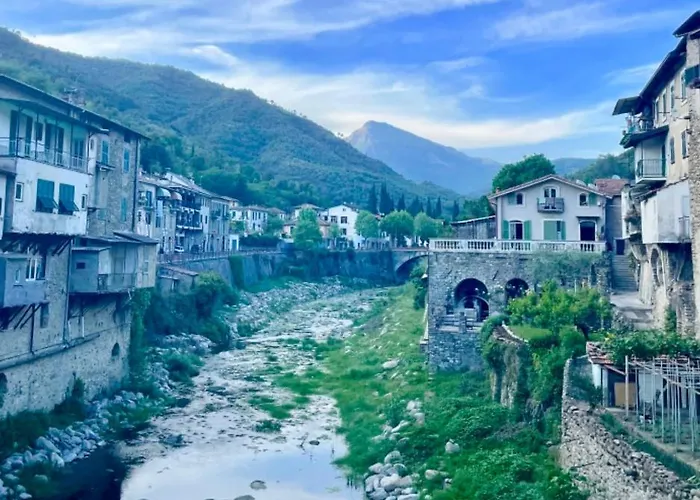 Casa Celestine In Via Orsini Liguria Italy Sleeps 5 *