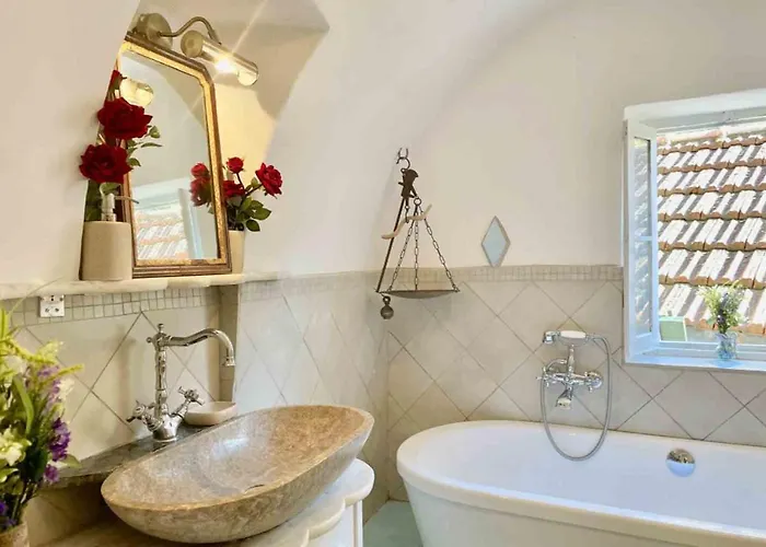 Casa Celestine In Via Orsini Liguria Italy Sleeps 5 *