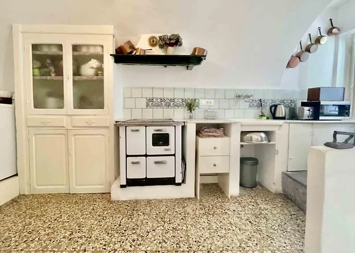 Casa Celestine In Via Orsini Liguria Italy Sleeps 5