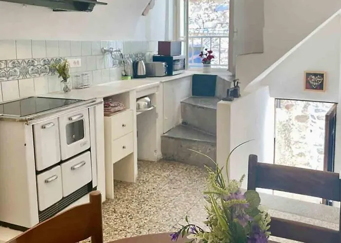 Casa Celestine In Via Orsini Liguria Italy Sleeps 5 *