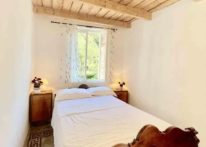 Ferienhaus Casa Celestine In Via Orsini Liguria Italy Sleeps 5 Isolabona