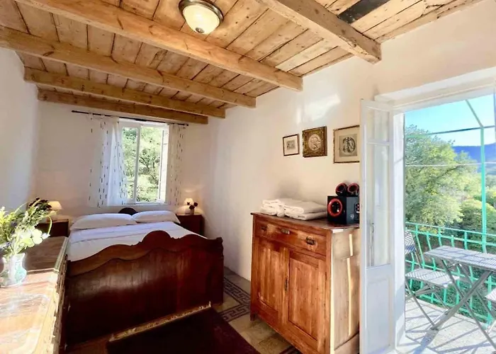 Casa Celestine In Via Orsini Liguria Italy Sleeps 5 *